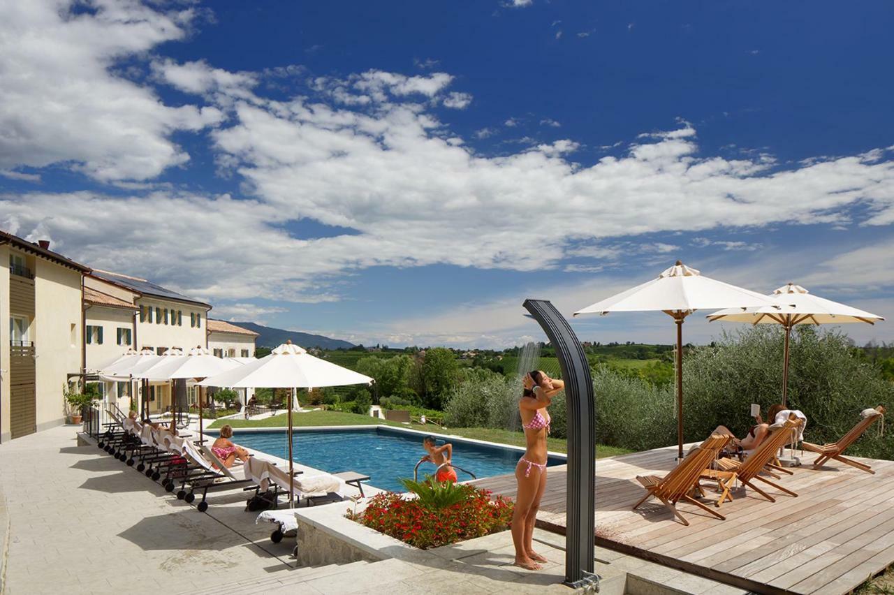 Colonia Resort Vittorio Veneto Bagian luar foto
